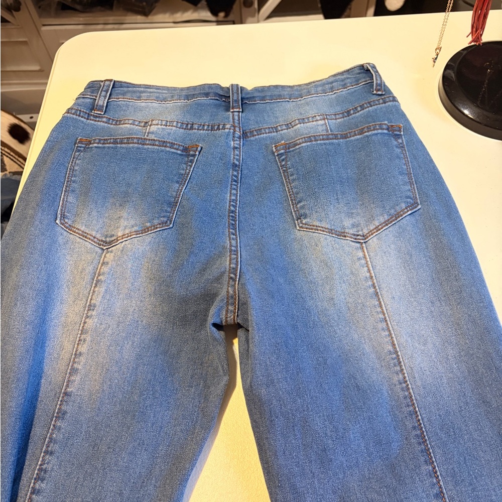 Classic Blue Flared Women's Jeans - Picture 5 of 6